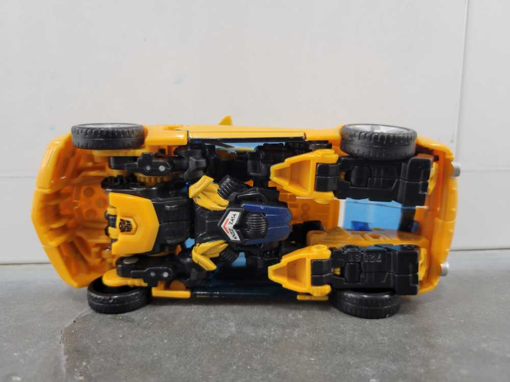 Bumblebee Concept 4th Vehicle Mode No Head  - Hasbro (Movie) action figure collectible - Main Image 4