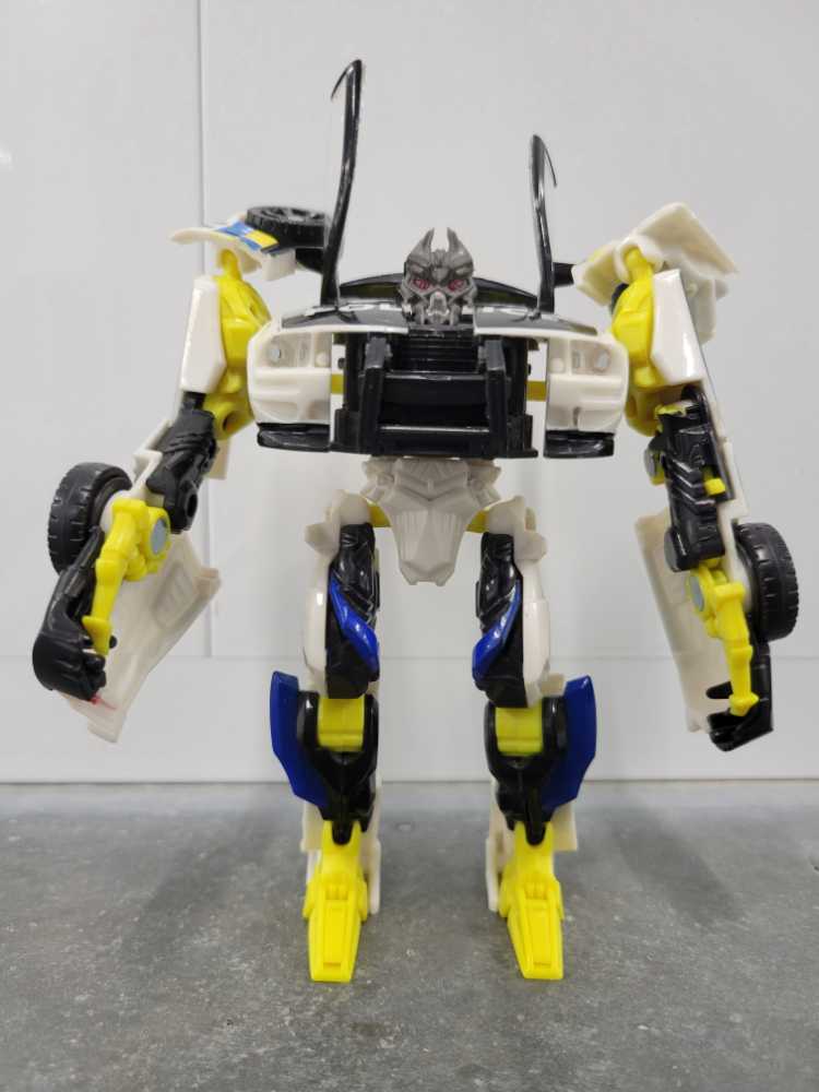 Barricade 2nd VS Sideswipe Hunters Rumble Target - Hasbro (Hunt For The Decepticons) action figure collectible - Main Image 2