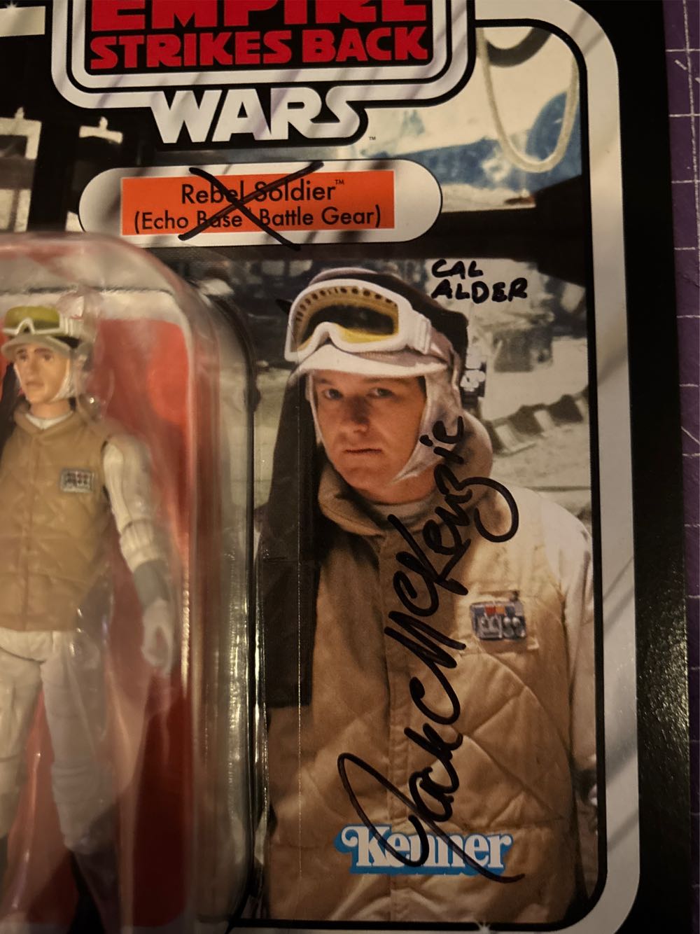 Carded Signed. VC68. ESB. Rebel Soldier Echo Base Battle Gear (cal Alder). Signed Mckenzie - Hasbro (Star Wars Episode V: The Empire Strikes Back) action figure collectible [Barcode 5010993958023] - Main Image 5