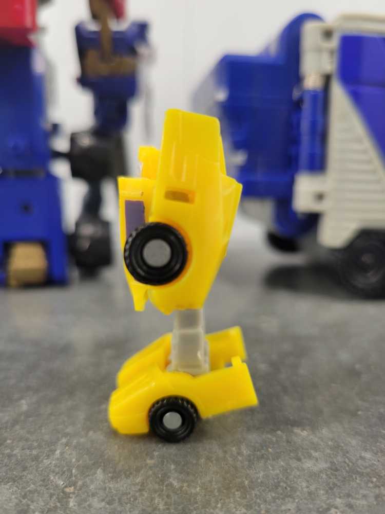 Sparkplug With Optimus Prime Superbase (Robot Mode) - Hasbro (Armada) action figure collectible - Main Image 4