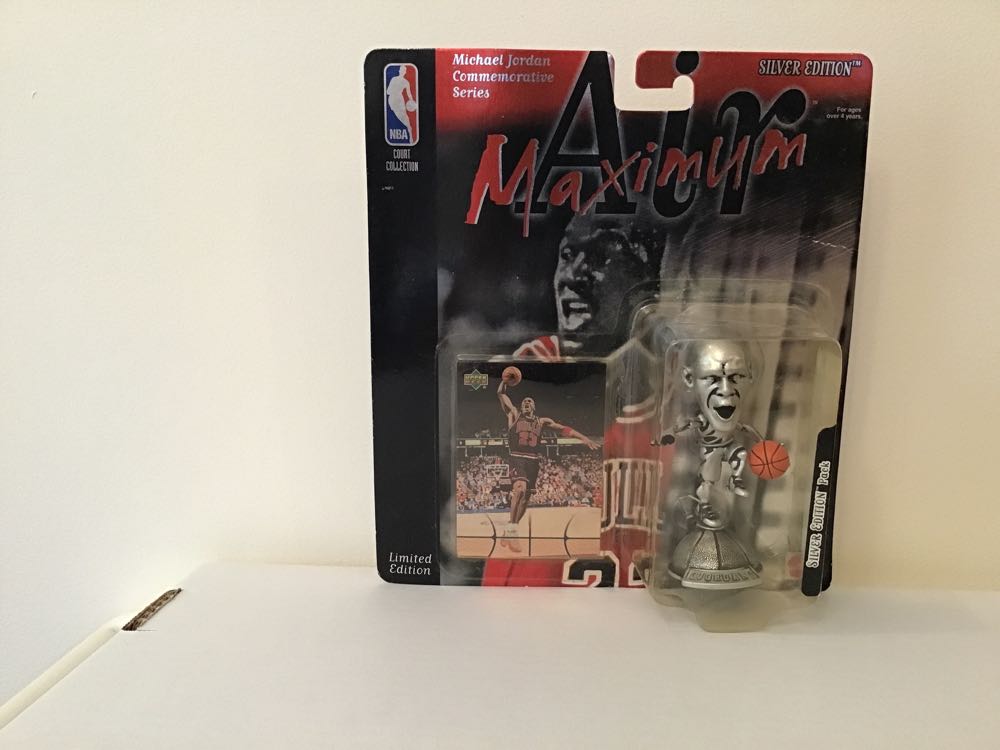 Hot Wheels Marvel 2/5 Captain America Mbk Van