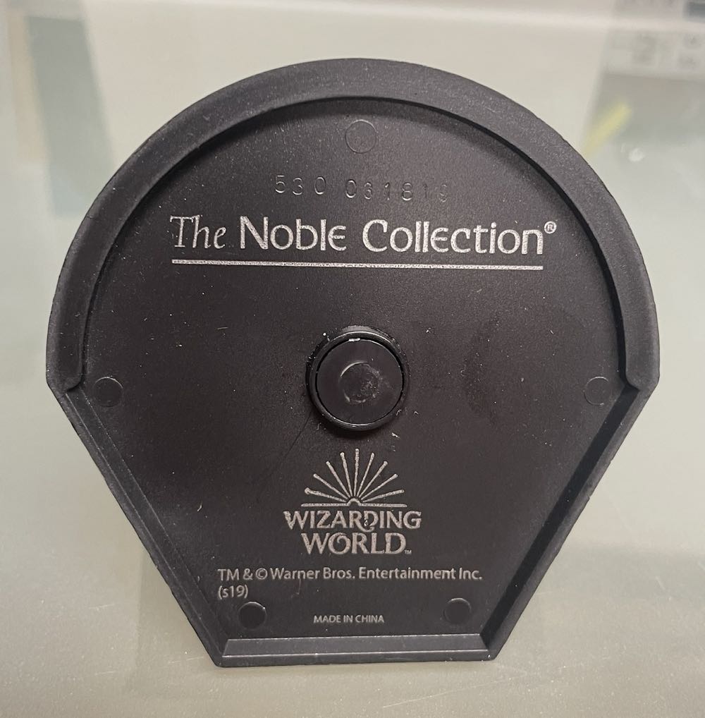 Fawkes - The Noble Collection (Harry Potter) action figure collectible [Barcode 849421003425] - Main Image 4