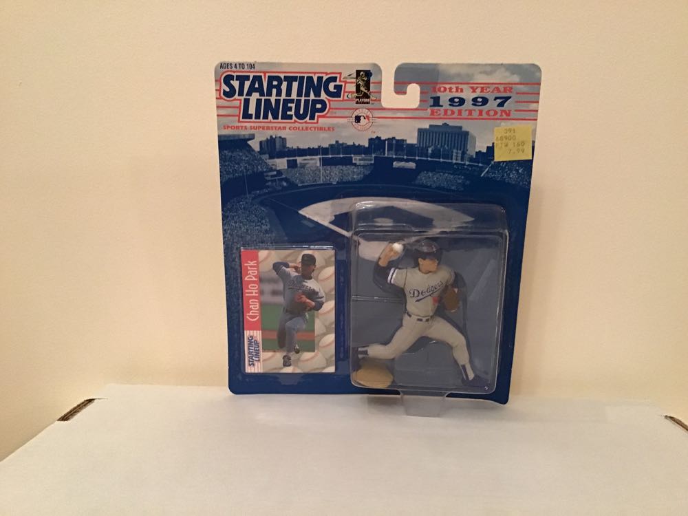 Marvel Legends Retro Avengers West Coast Vision white