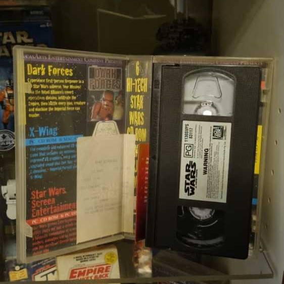 VHS - Star Wars Motion Picture - Lucas Film Ltd (VHS Digitally Mastered) action figure collectible [Barcode 6675439311788] - Main Image 3