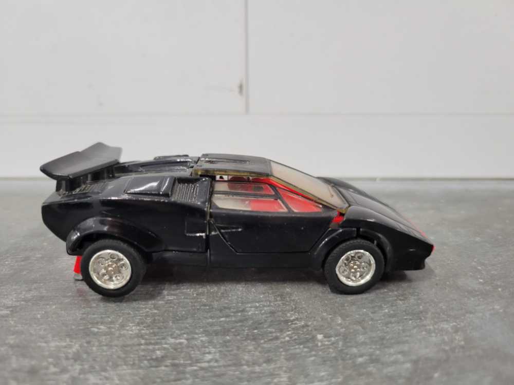 Street Sharks Concepts Dr. Piranoid Sofubi Action Figure