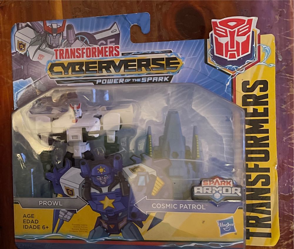 Prowl with Cosmic Patrol - Hasbro Canada (Transformers) action figure collectible [Barcode 630509791620] - Main Image 2