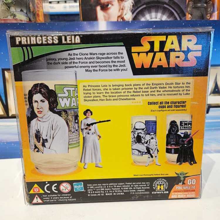 Princess Leia - Hasbro (2005 Revenge of the Sith) action figure collectible [Barcode 653569003441] - Main Image 2