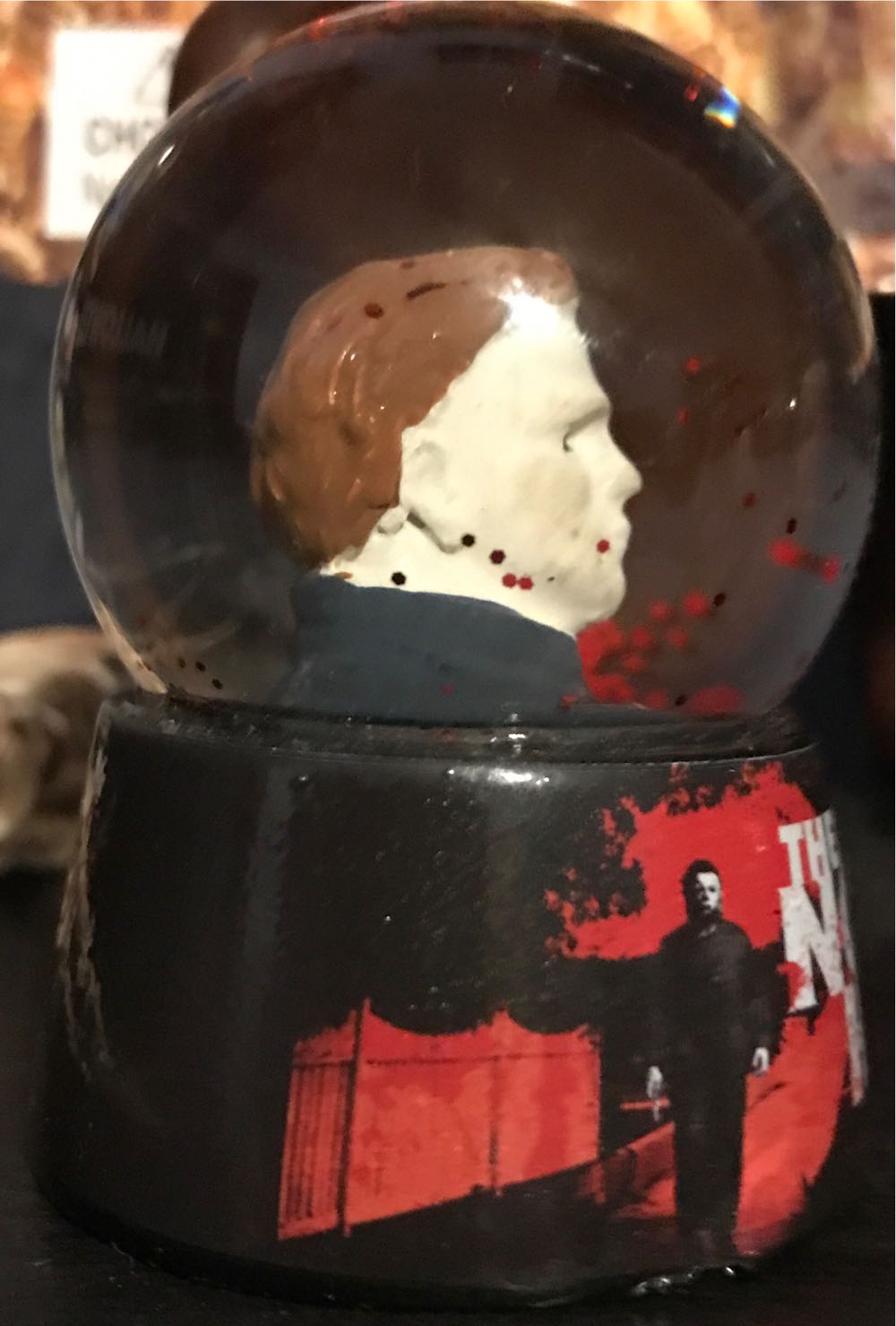 Halloween ll: Michael Myers Snow Globe  (Halloween II) action figure collectible [Barcode 810076046730] - Main Image 3