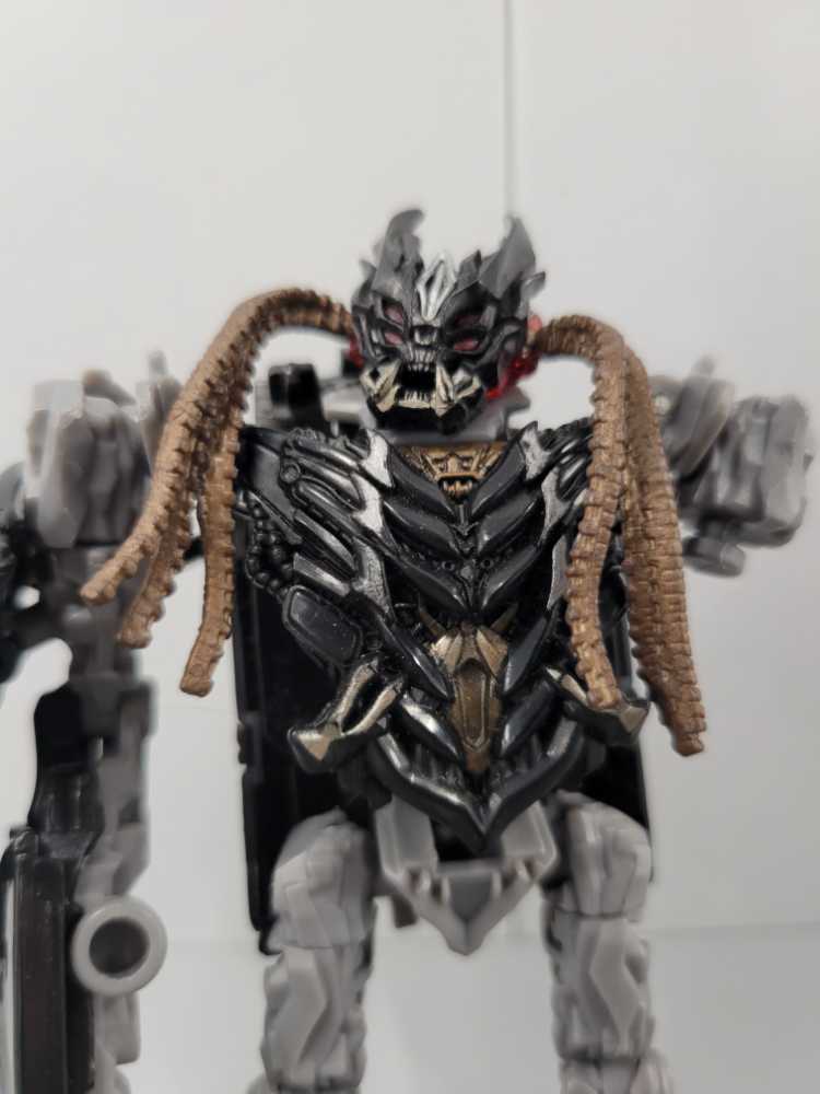 Crankcase (broken) Project Missing - Hasbro (Dark Of The Moon) action figure collectible - Main Image 1