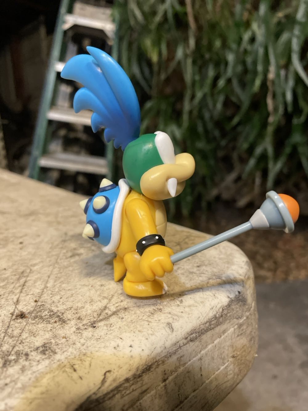 Larry Koopa - JAKKS Pacific, Inc. (Super Mario) action figure collectible [Barcode 192995408722] - Main Image 3