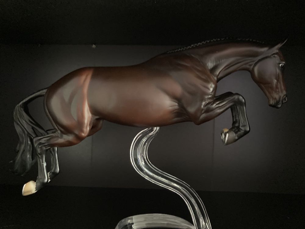 Matte Josie “Queen Of Hearts” - Breyer action figure collectible - Main Image 3