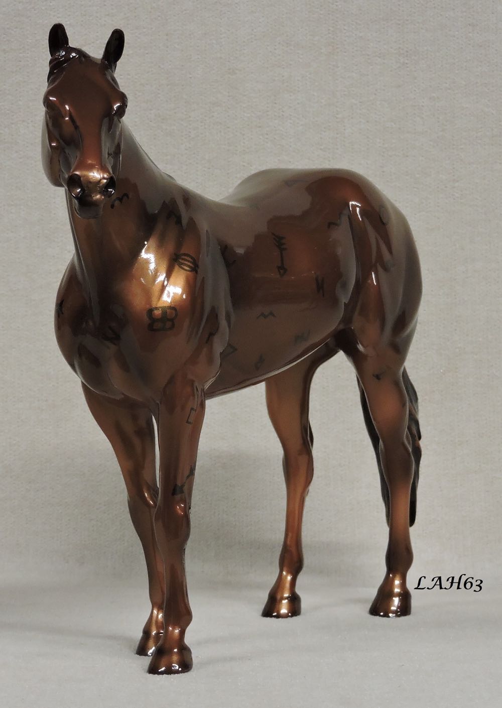 Bandera: Glossy - Breyer action figure collectible - Main Image 3