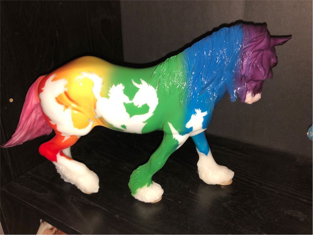 Equidae - Breyer Animal Creations action figure collectible [Barcode 019756018498] - Main Image 2