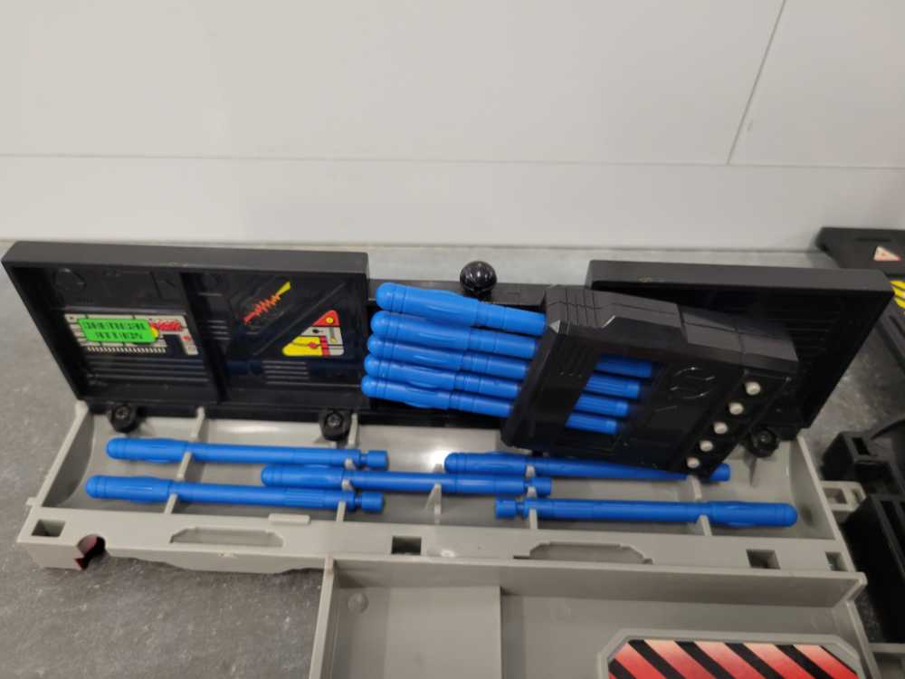 Optimus Prime Laser - Hasbro (Generation 2) action figure collectible - Main Image 4