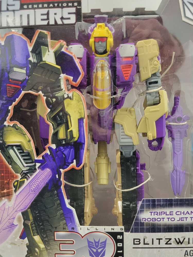 Blitzwing - Hasbro (The Transformers) action figure collectible - Main Image 2
