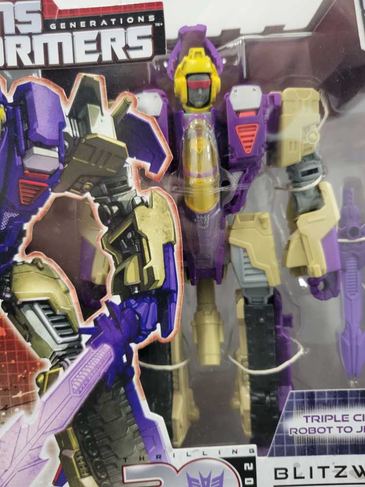Blitzwing 2nd - Hasbro (Generations) action figure collectible - Main Image 2