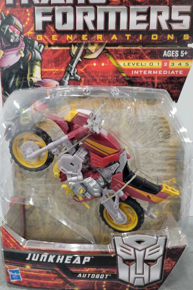 Junkheap 1st Carded - Hasbro (Generations) action figure collectible - Main Image 2
