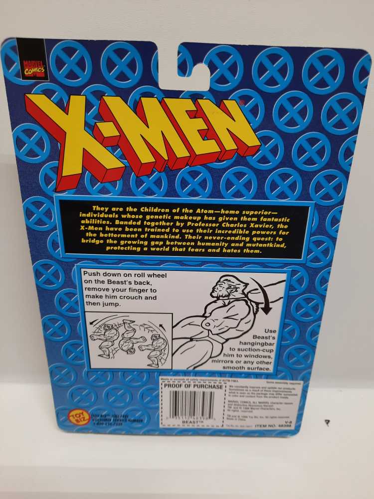 Beast  (Marvel: Toybiz: X-men) action figure collectible [Barcode 035112483984] - Main Image 2