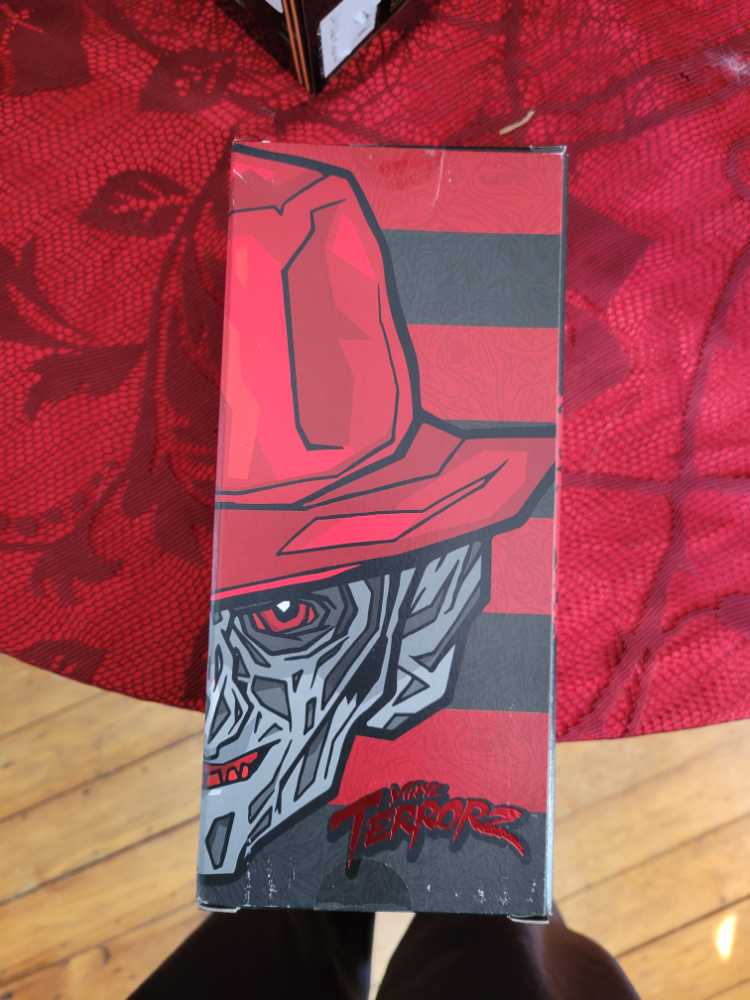 Freddy Krueger  - Cryptozoic Entertainment (A Nightmare On Elm Street) action figure collectible [Barcode 814552028135] - Main Image 2