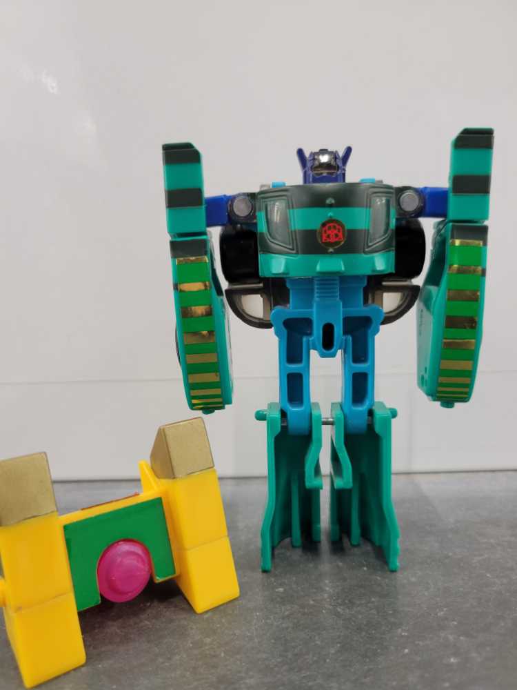 Drench - Hasbro (Generation 2) action figure collectible - Main Image 4