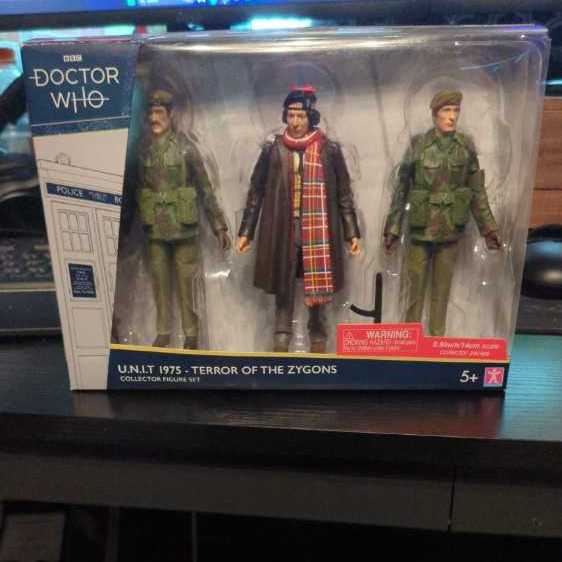 U.N.I.T. 1975 - Terror of the Zygons - Character Options (Doctor Who) action figure collectible [Barcode 5029736072469] - Main Image 1