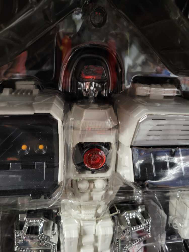 Metroplex SDCC - Hasbro (Generations) action figure collectible - Main Image 1
