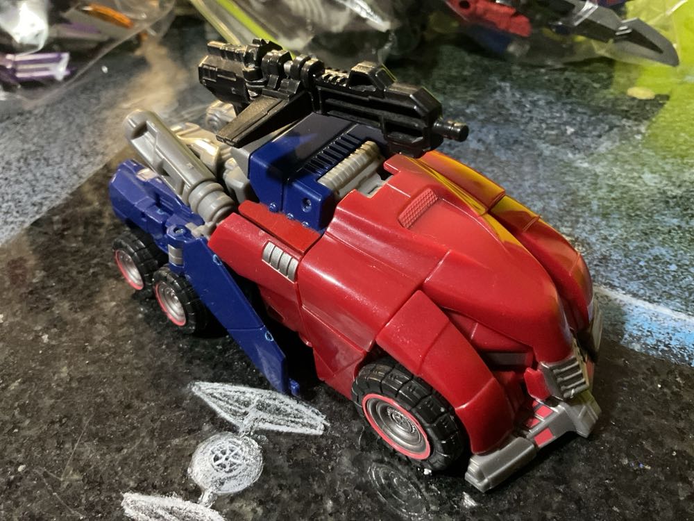 Transformers War/Fall Of Cybertron Optimus Prime - Hasbro (Transformers Generations) action figure collectible - Main Image 4