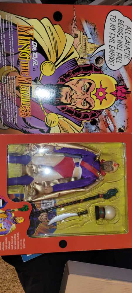 Captain Action As Flash Gordon - Playing Mantis action figure collectible [Barcode 090733090058] - Main Image 2