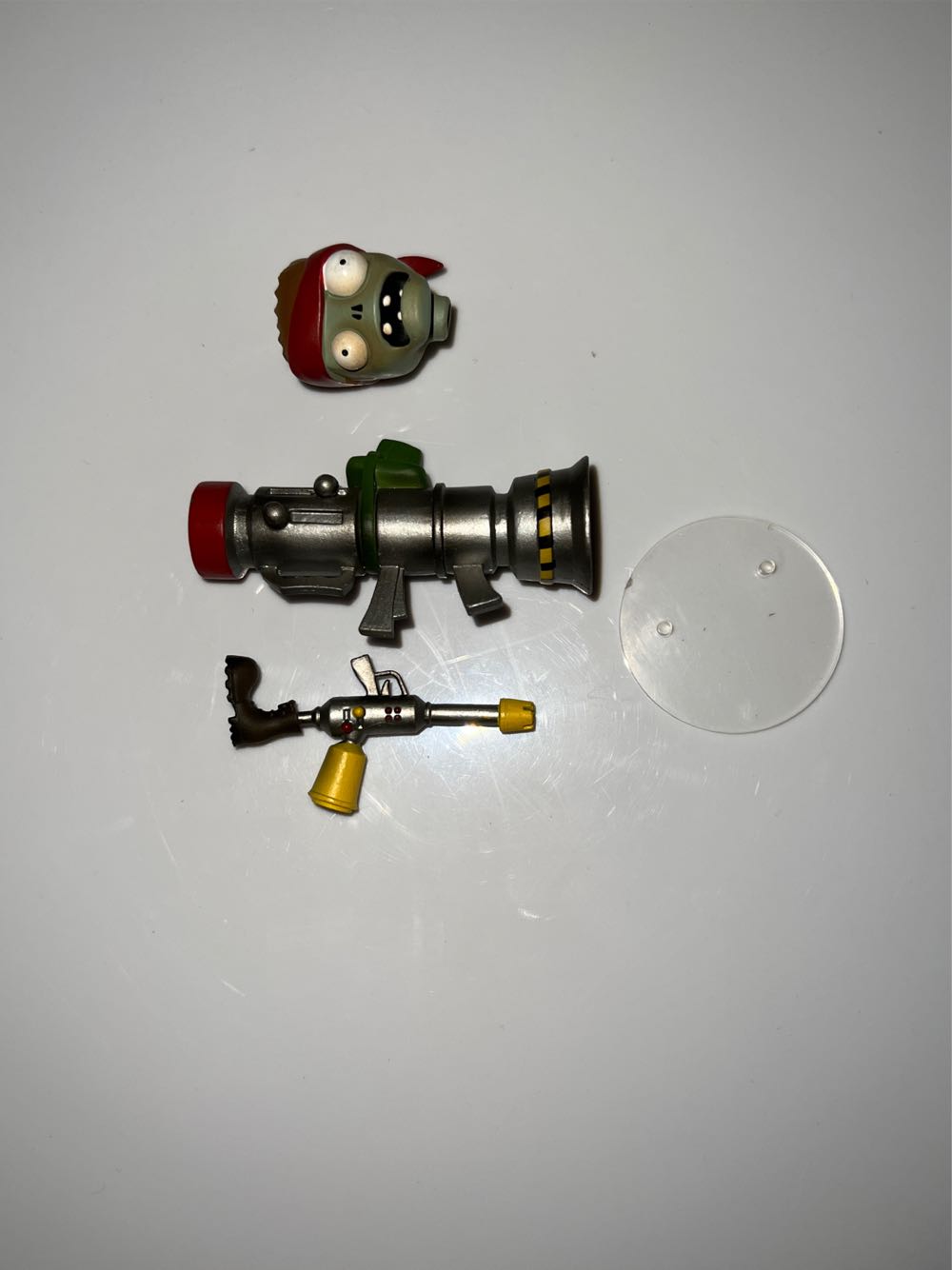 Foot Soldier - Diamond Select (!) (Plants Vs Zombies) action figure collectible - Main Image 3