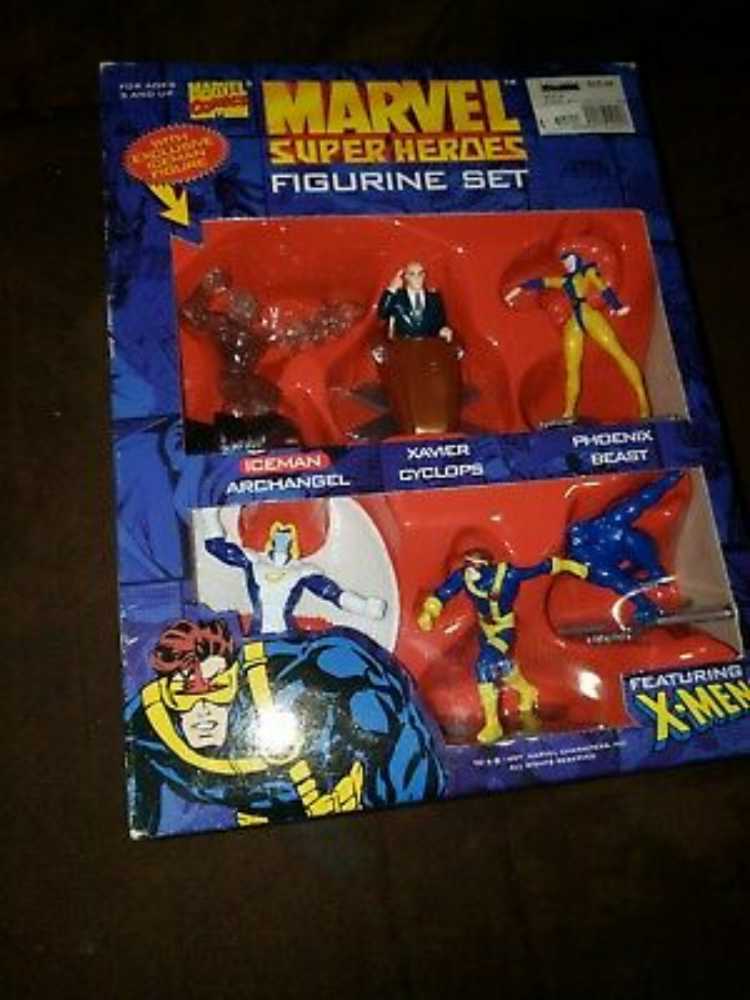 Playmates The Batman Batmobile W Lights Sounds & Batman 3.75”