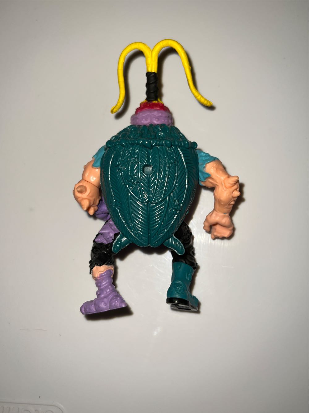 Scumbug (Toothless / Black Boot) - Playmates Toys (Teenage Mutant Ninja Turtles) action figure collectible - Main Image 2