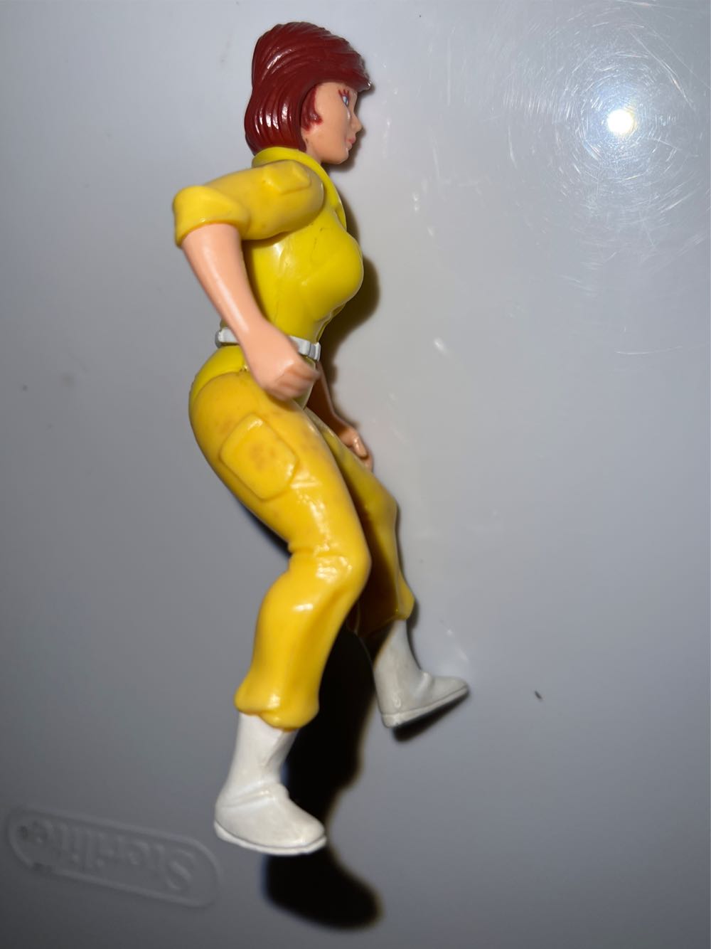 April O’Neil (Orange & Blue Stripes W/ Press Pass) - Playmates (Teenage Mutant Ninja Turtles (1988)) action figure collectible - Main Image 3