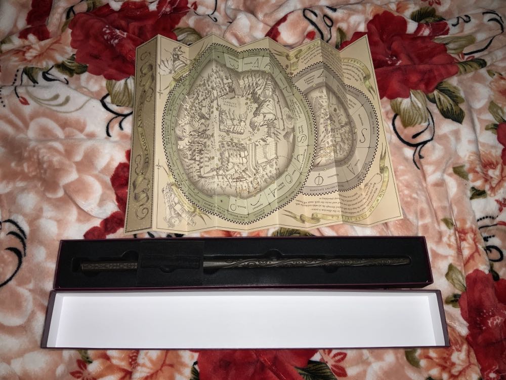 Sirius Blacks Magical Wizards Wand - J.K. Rowling’s Wizarding World (Harry Potter / Wizarding World) action figure collectible [Barcode 400012832277] - Main Image 2