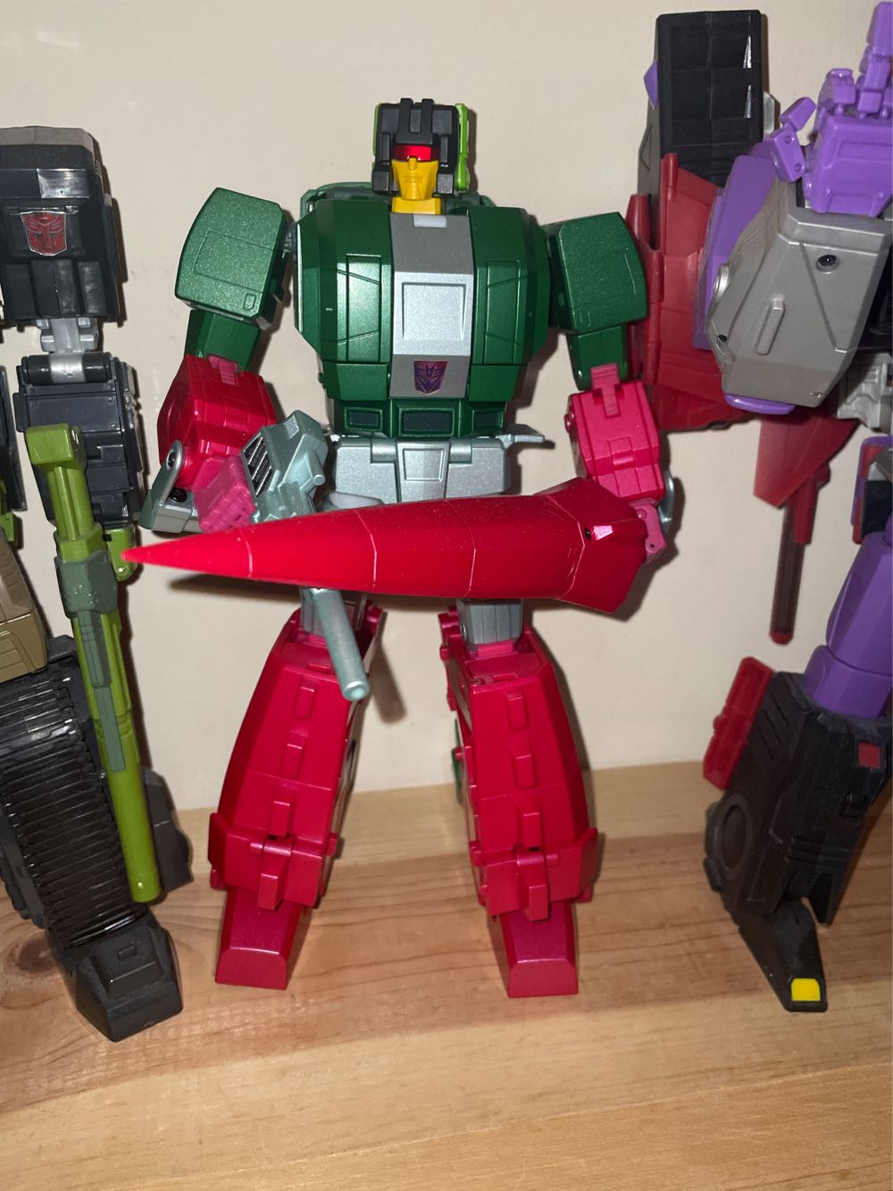 Chomp (Skullcruncher & Grax) - Fans Toys (The Transformers) action figure collectible - Main Image 3