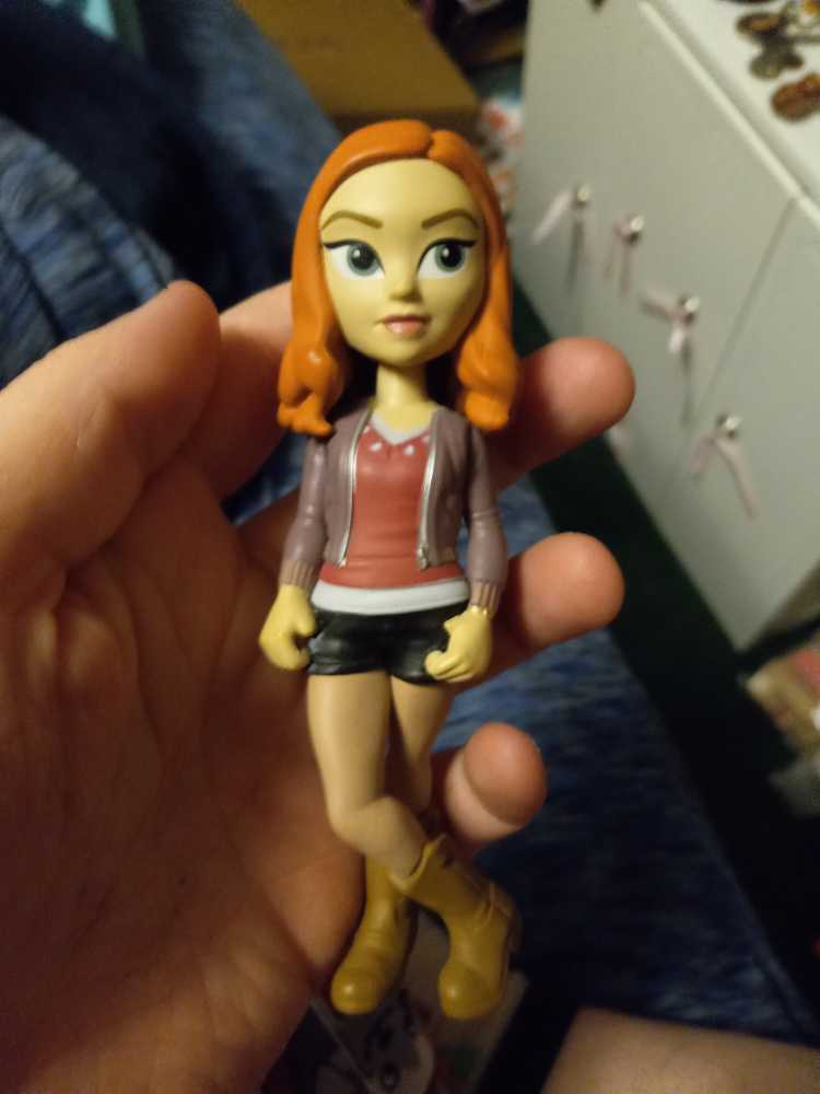 Dc Comics Batman Bat-tech Flyer With 4-inch Exclusive Mr. Freeze And Batman Action Figures Kids Toys For Boys Ages 3 And Up