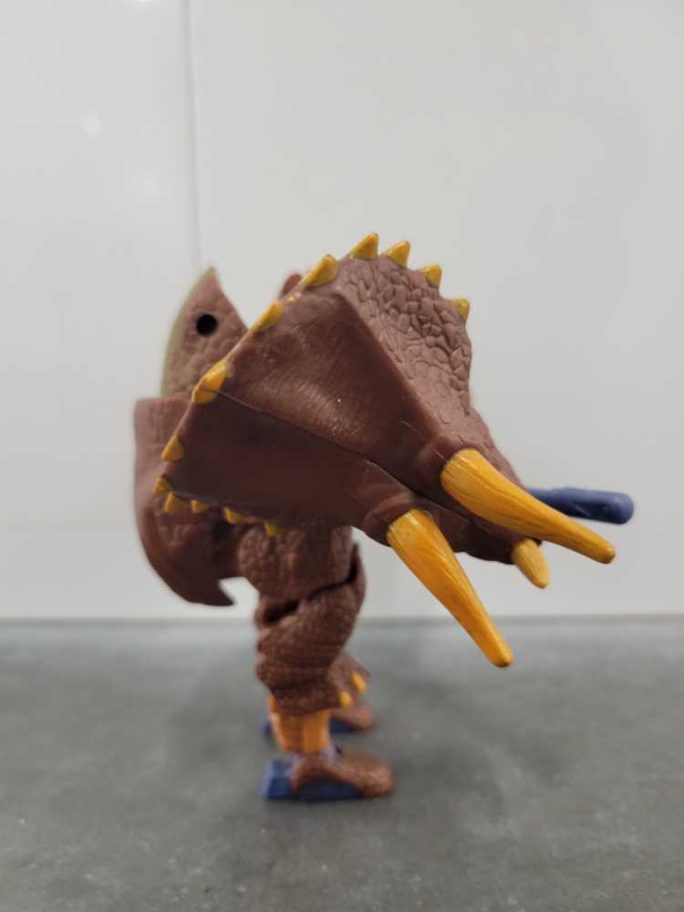 Triceradon - Hasbro (Beast Machines) action figure collectible - Main Image 3