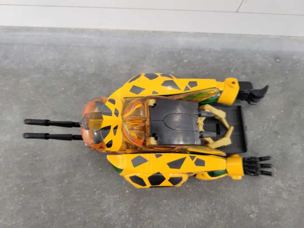 Che Yellow Beast Rider - Hasbro (Beast Machines) action figure collectible - Main Image 2