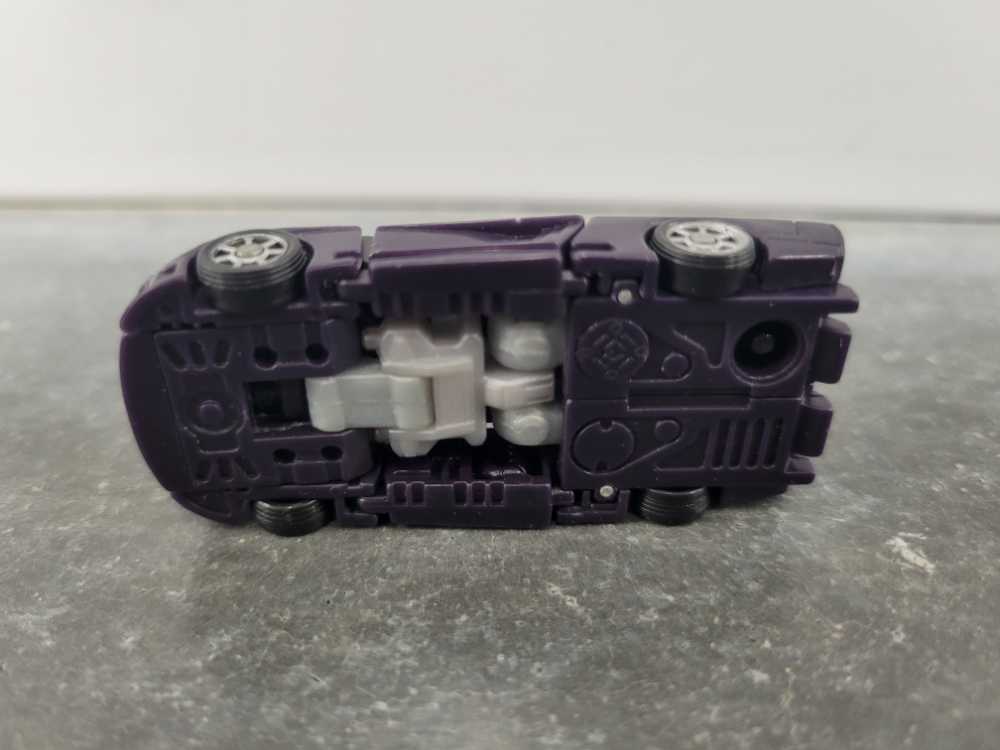 Nightscream with Airazor - Hasbro (Armada) action figure collectible - Main Image 4