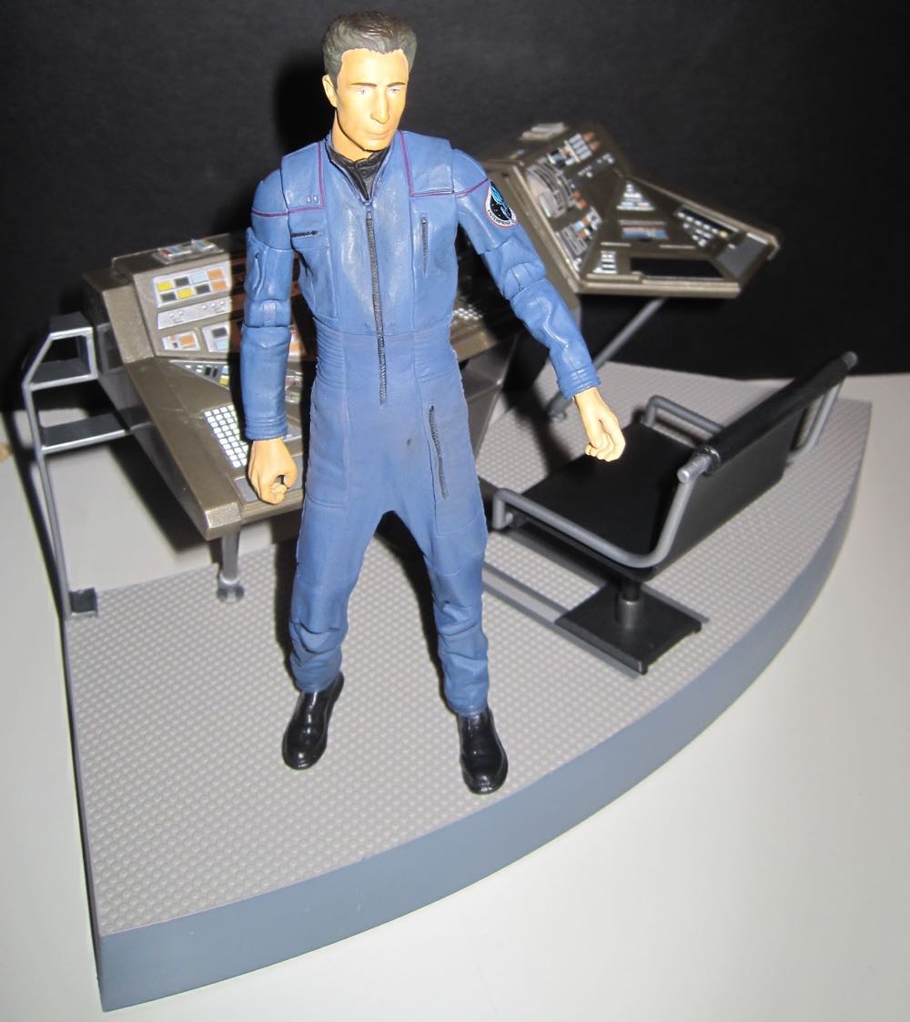 Enterprise Broken Bow Deluxe Lieutenant Malcom Reed - Art Asylum (Star Trek Enterprise) action figure collectible [Barcode 687203853048] - Main Image 2