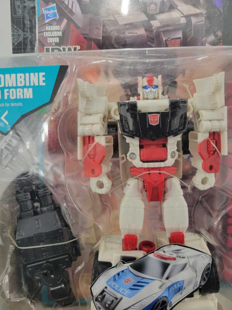 Streetwise Defensor Protectobot 5/5 - Hasbro (Combiner Wars) action figure collectible - Main Image 2
