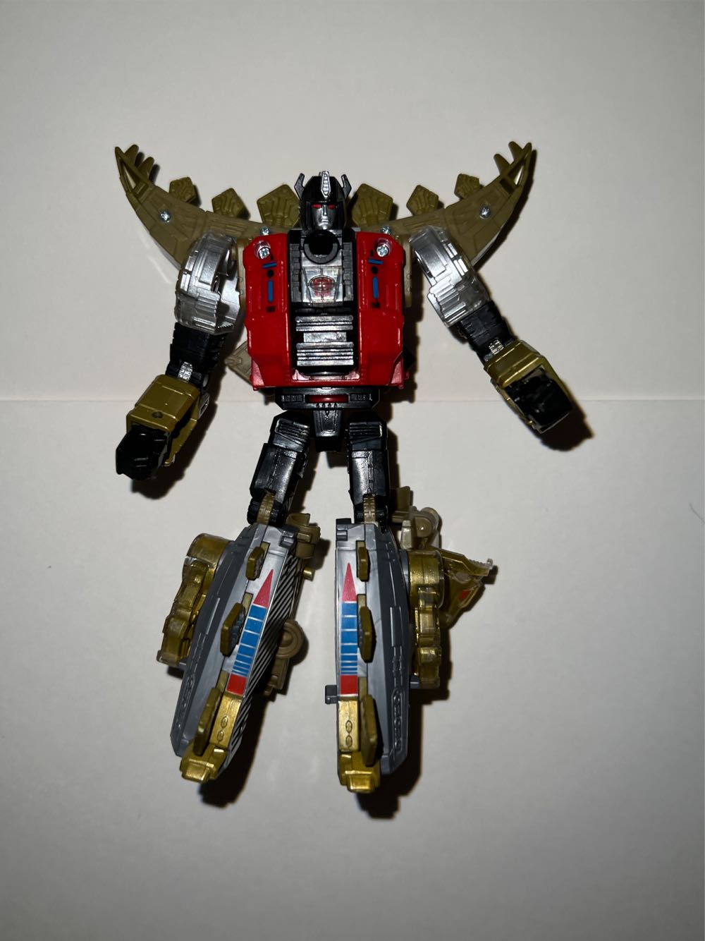 Snarl - Hasbro Power Of The Primes (Transformers) action figure collectible - Main Image 2