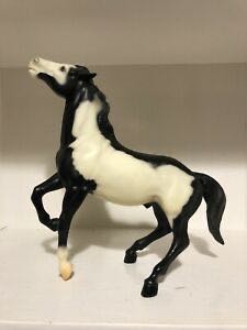 Renegade - Breyer (Semi-Rearing Mustang) action figure collectible - Main Image 2