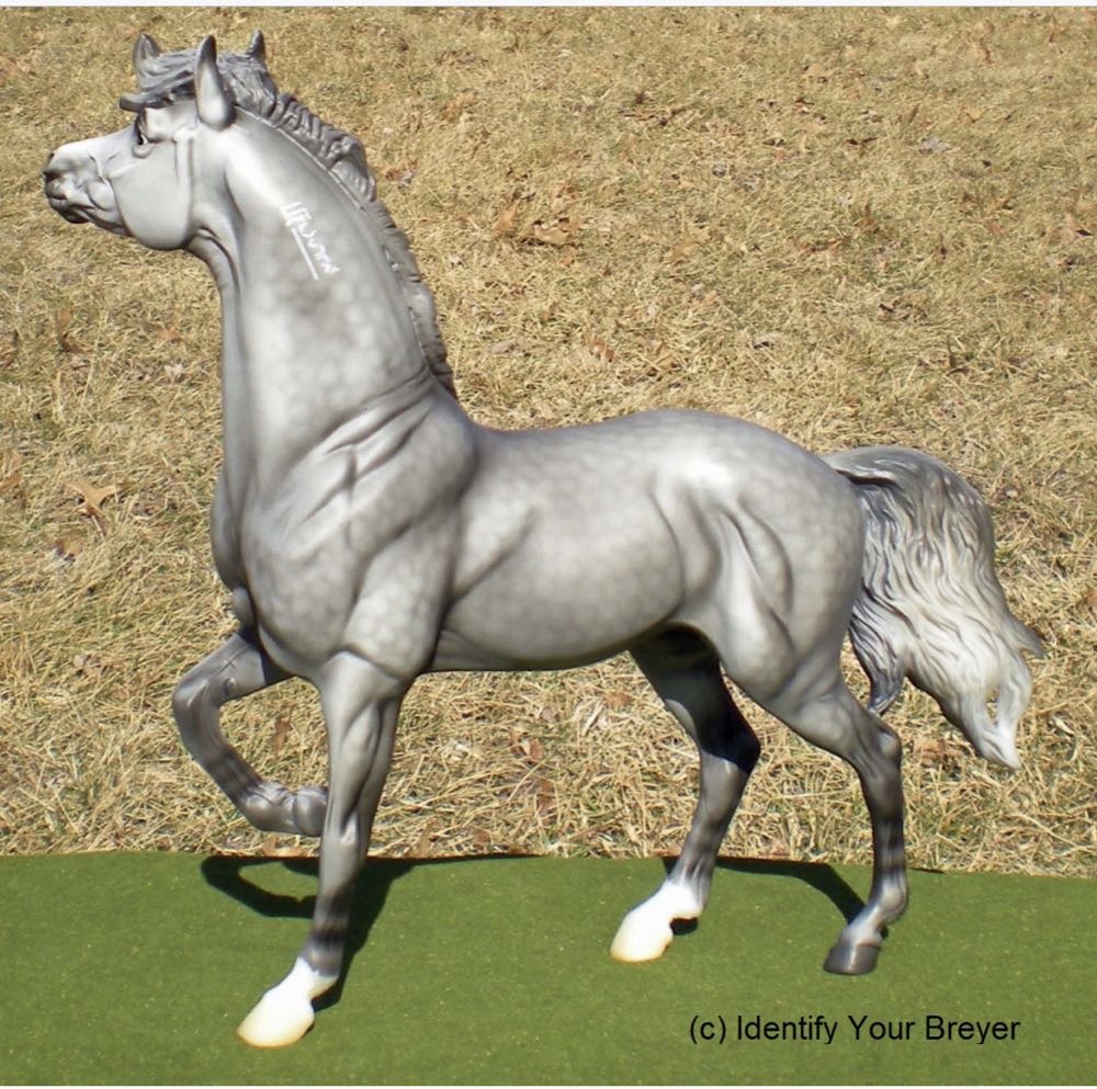 Hwin - Breyer (Mustang Mare) action figure collectible - Main Image 2