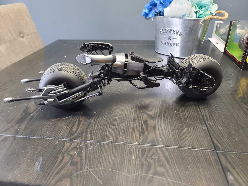 Bat Pod - Hot Toys (The Dark Knight) action figure collectible - Main Image 3