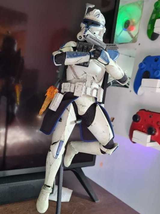 Hot Toys TMS 018 The Clone Wars Captain Rex - Hot Toys (Captain Rex) action figure collectible - Main Image 3