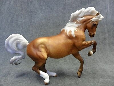 Jada 1:24 Scooby-Doo! Mystery Machine with Shaggy & Scooby-Doo Die-cast