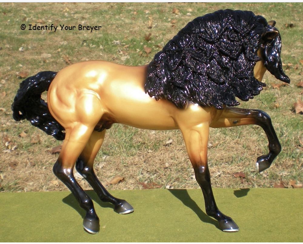 Tesoro De Oro - Breyer (Gypsy Vanner) action figure collectible - Main Image 2