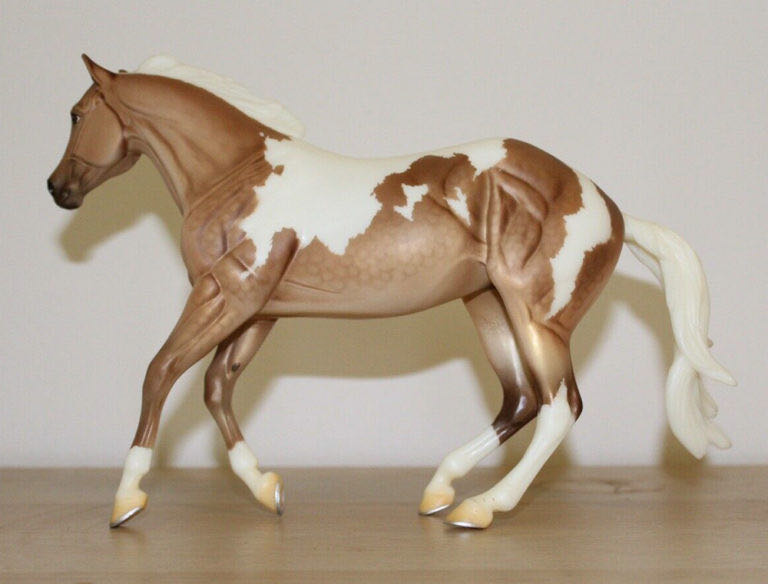 Tallulah - Breyer (Loping Quarter Horse) action figure collectible - Main Image 2