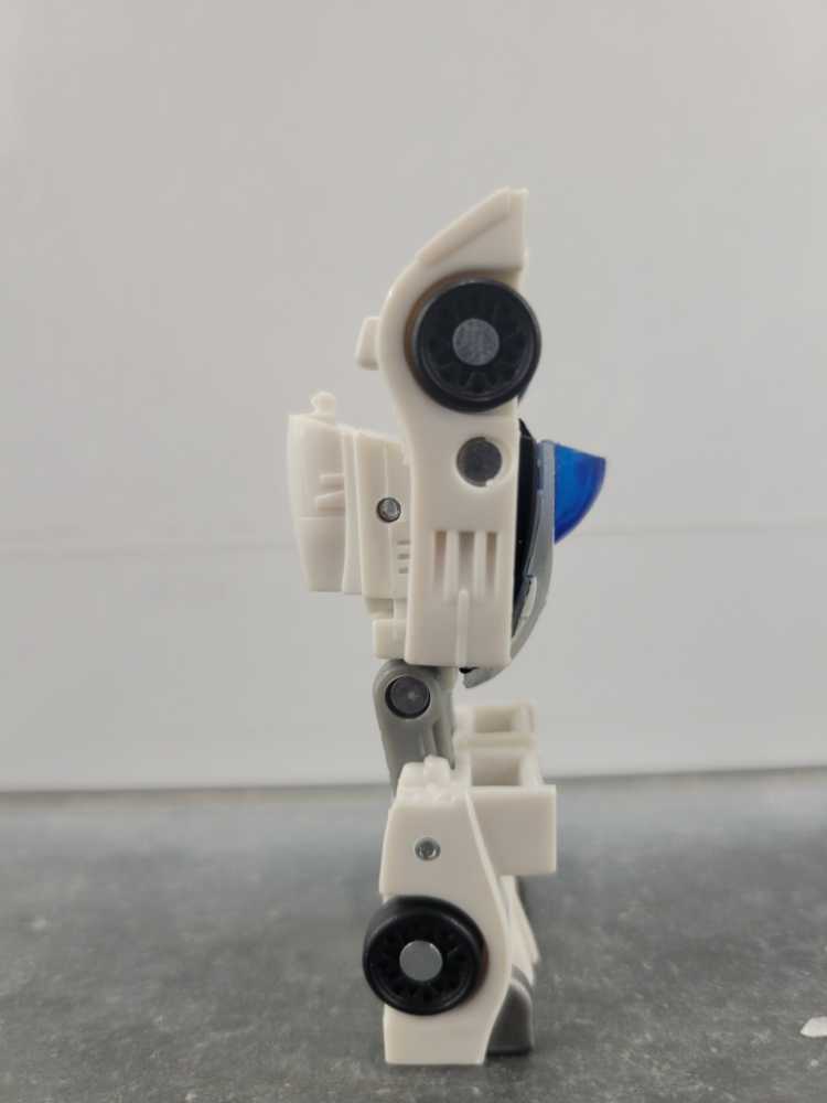 Break-Neck - Hasbro (Generations) action figure collectible - Main Image 2