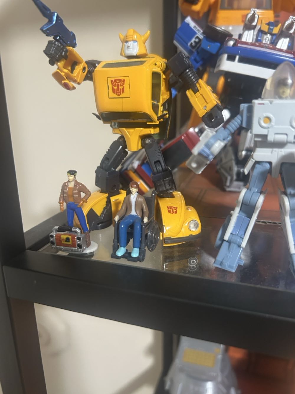 Raoul - Takara Tomy (Autobot Human Ally) action figure collectible - Main Image 3